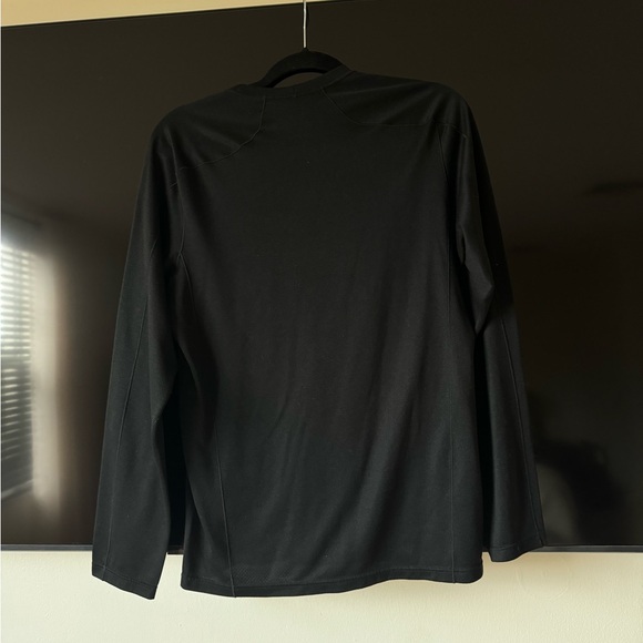 Patagonia long sleeve top - Picture 3 of 6
